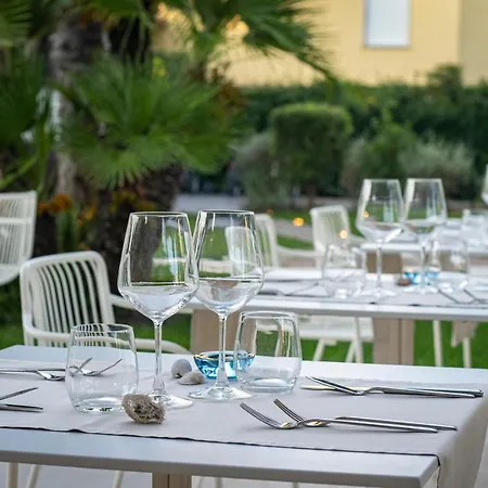Tarabella Hotel 3*